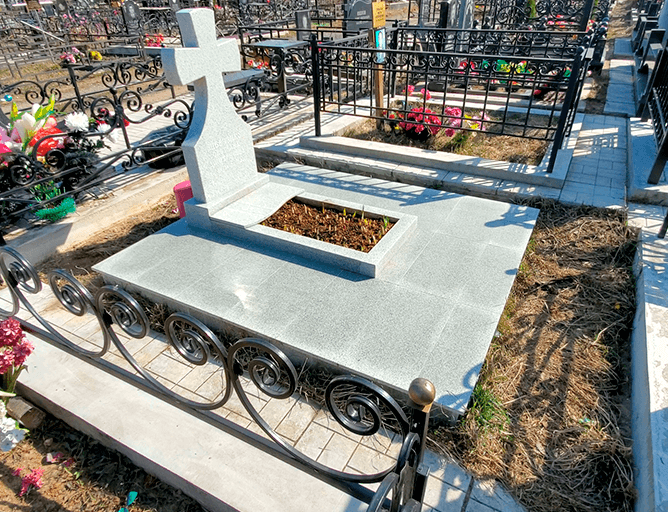 Обзор оригинальной могилы на кладбище