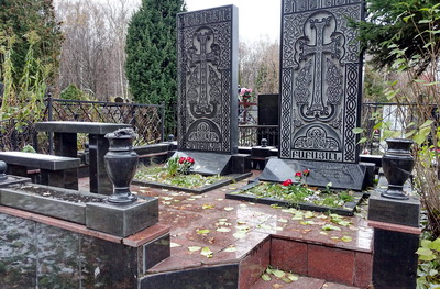 Оригинальные прямоугольный надгробья в православном стиле